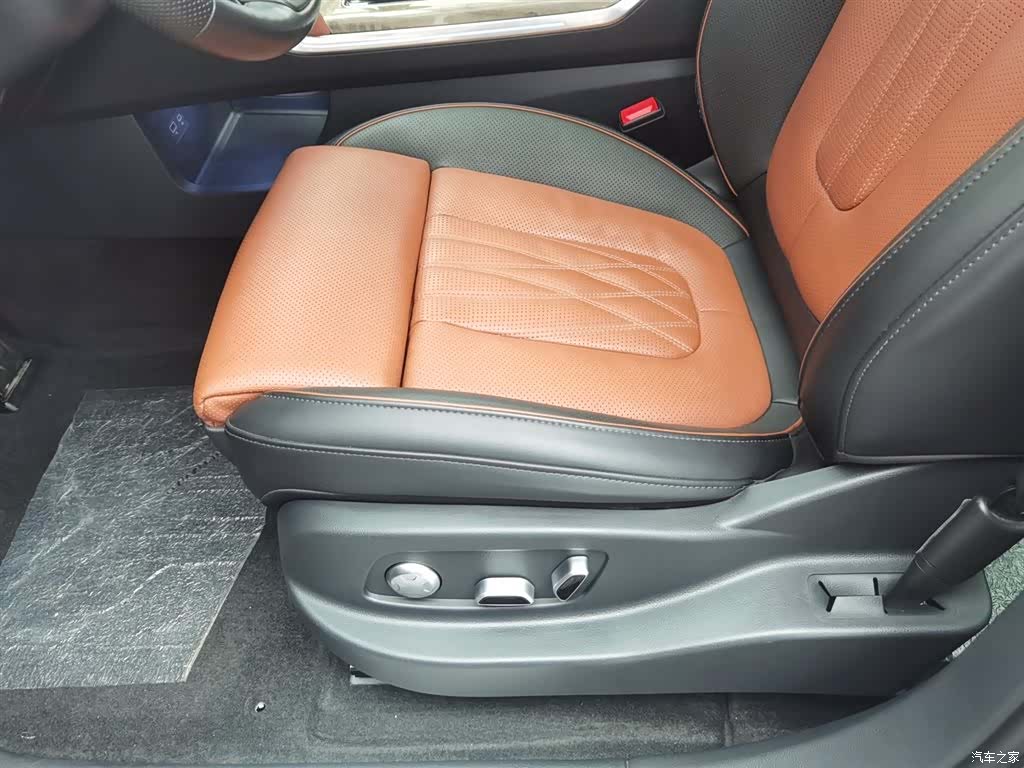 Hongqi HS7, 2024 20