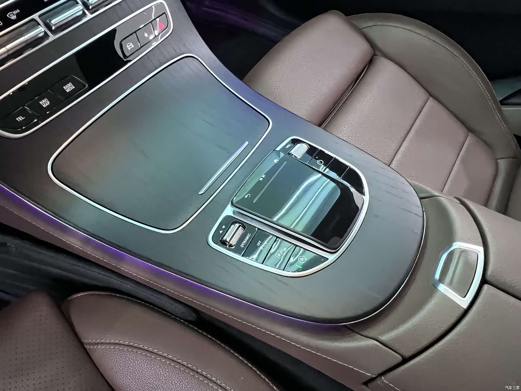 Mercedes-Benz E-Class, 2023 21