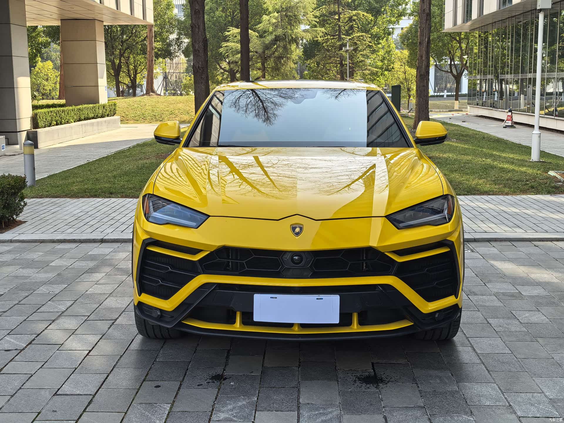 Lamborghini Urus, 2023 2