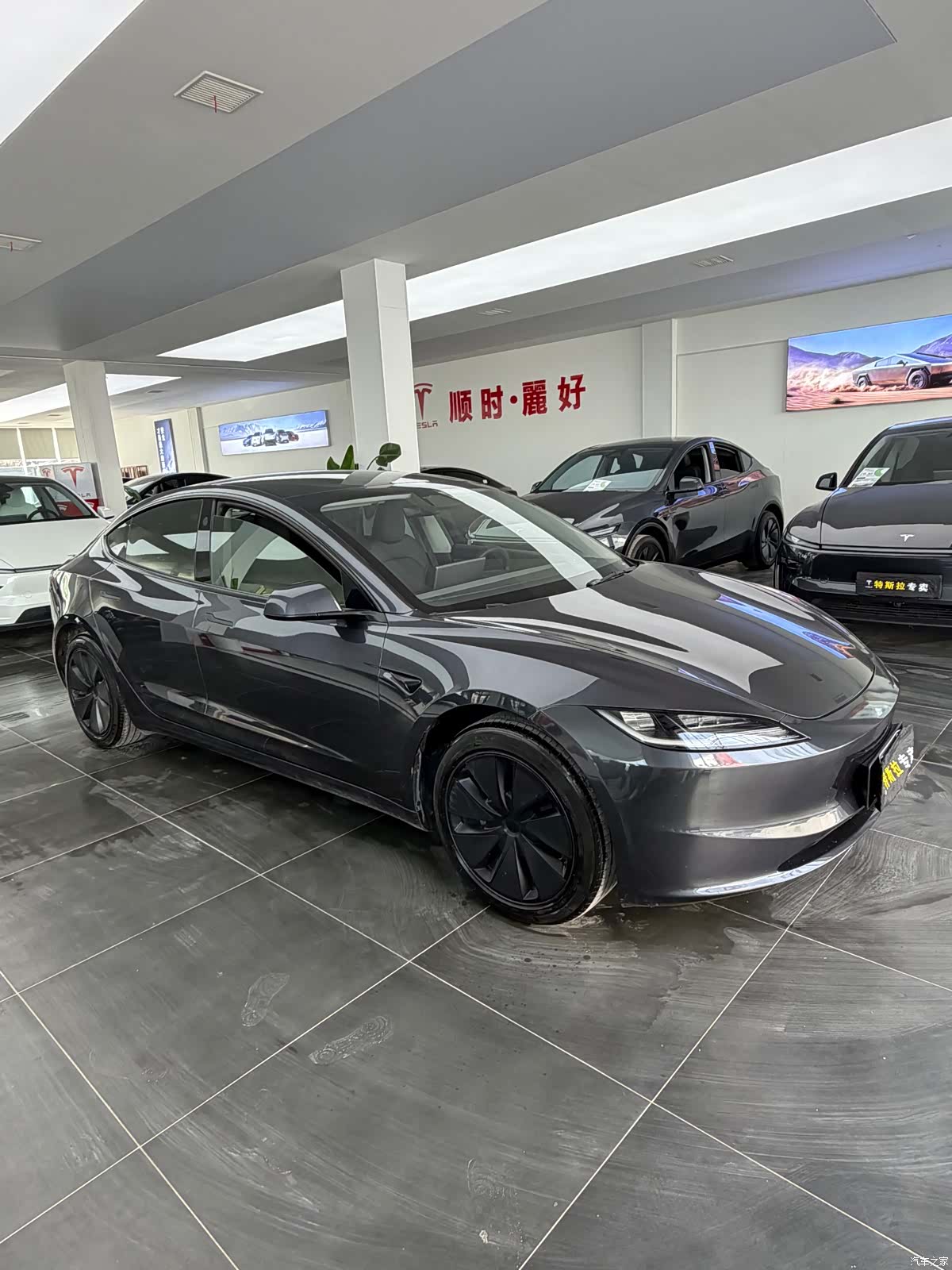 Tesla Model 3, 2024 3