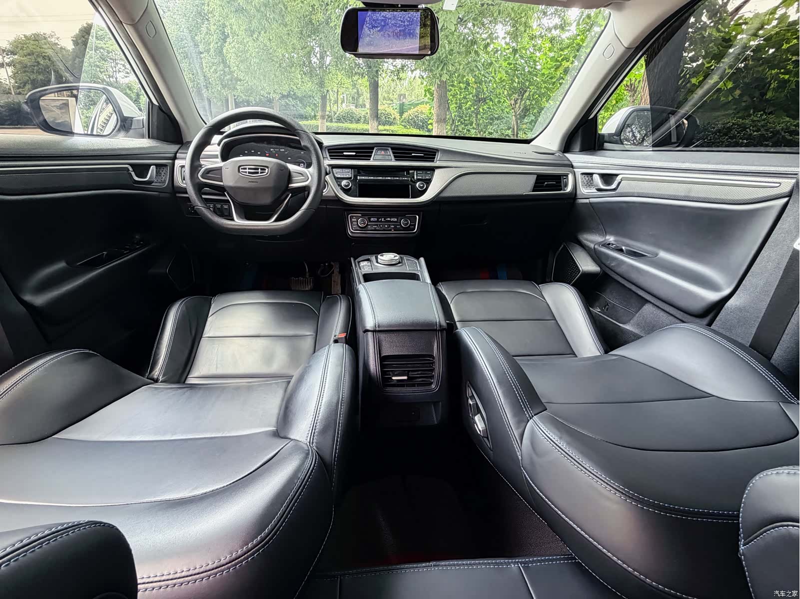 Geely Emgrand, 2021 14
