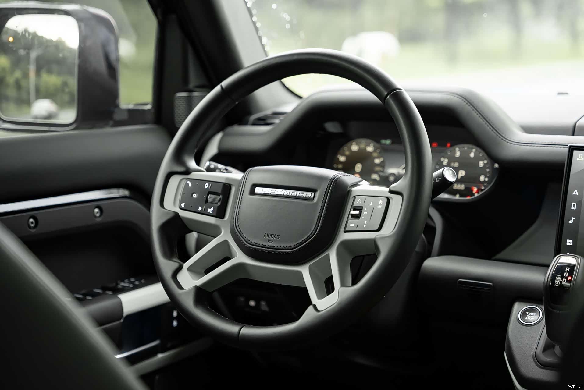 Land Rover Defender, 2023 11