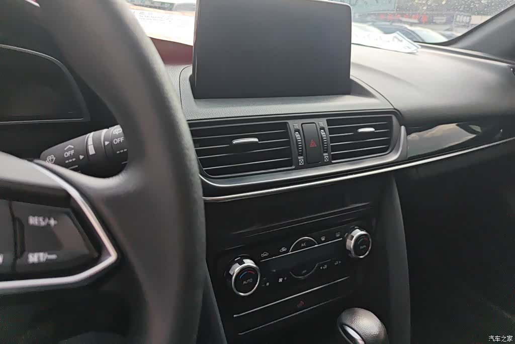 Mazda CX-4, 2021 13