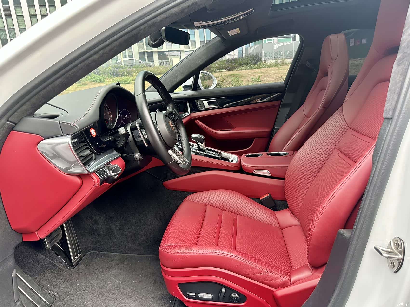 Porsche Panamera, 2023 10