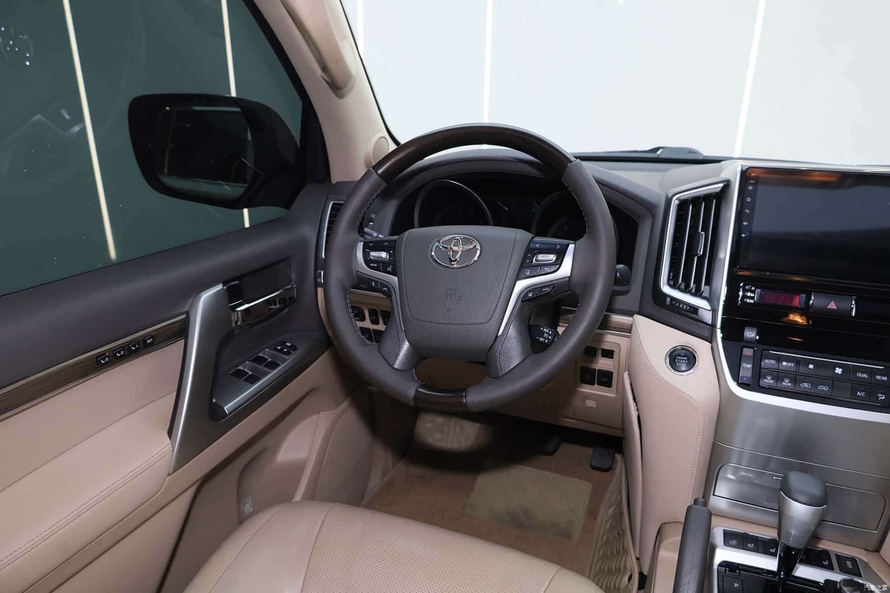 Toyota Land Cruiser, 2013 10