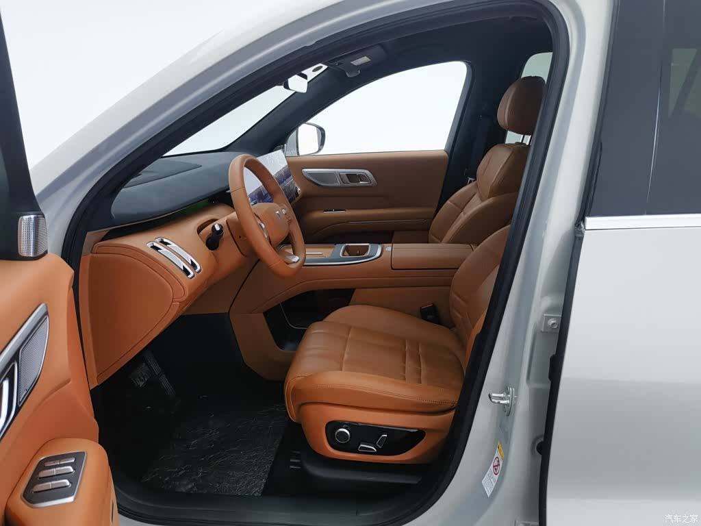 Deepal S09, 2025 10