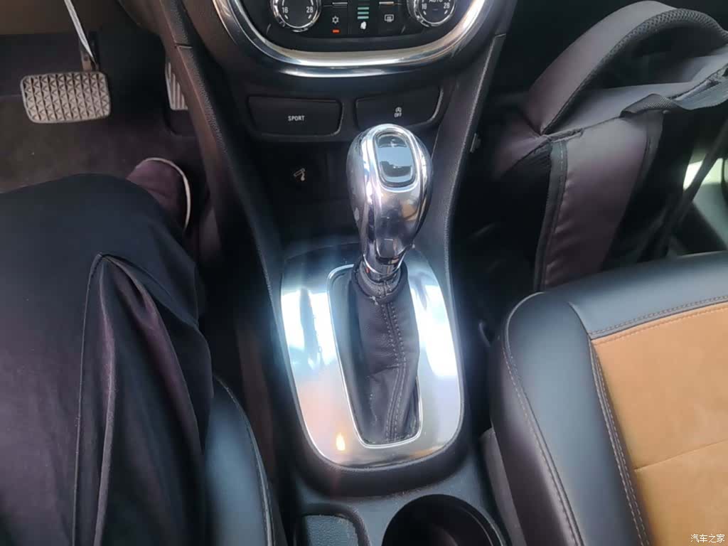 Buick Encore, 2015 10