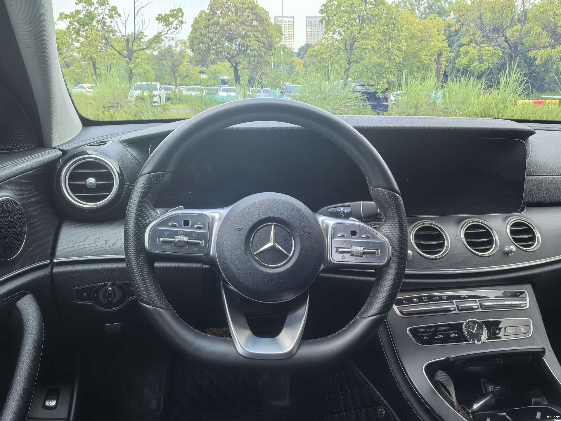 Mercedes-Benz E-Class, 2019 33