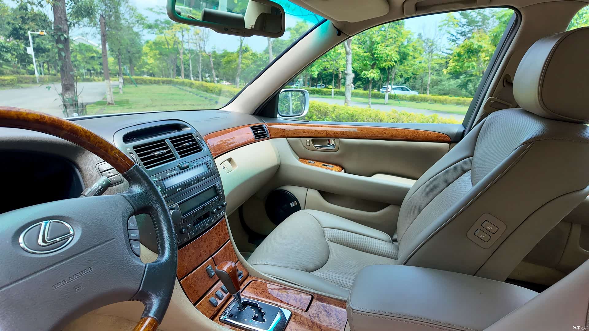 Lexus LS, 2005 49