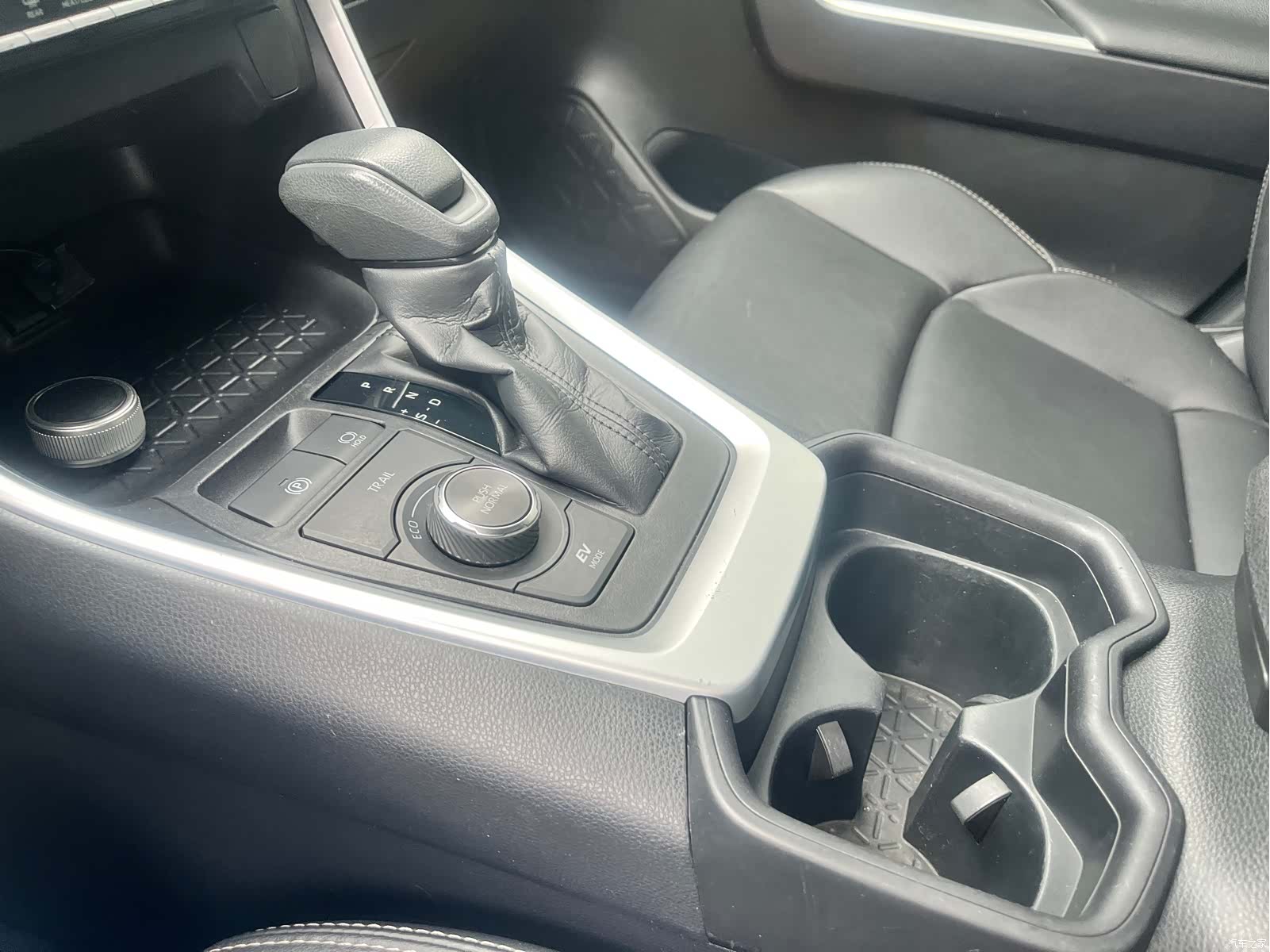 Toyota Wildlander, 2020 7