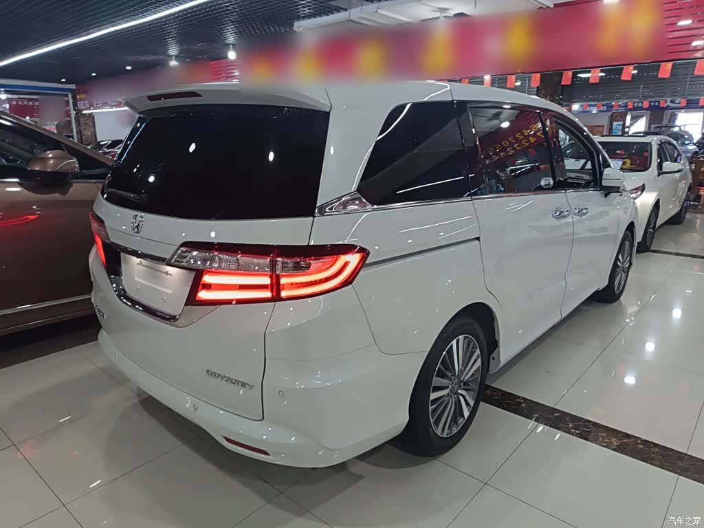 Honda Odyssey, 2018 все фото
