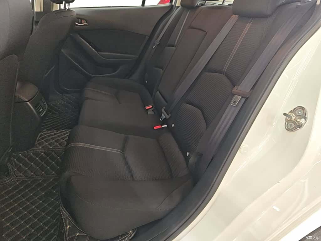Mazda Mazda3, 2017 17