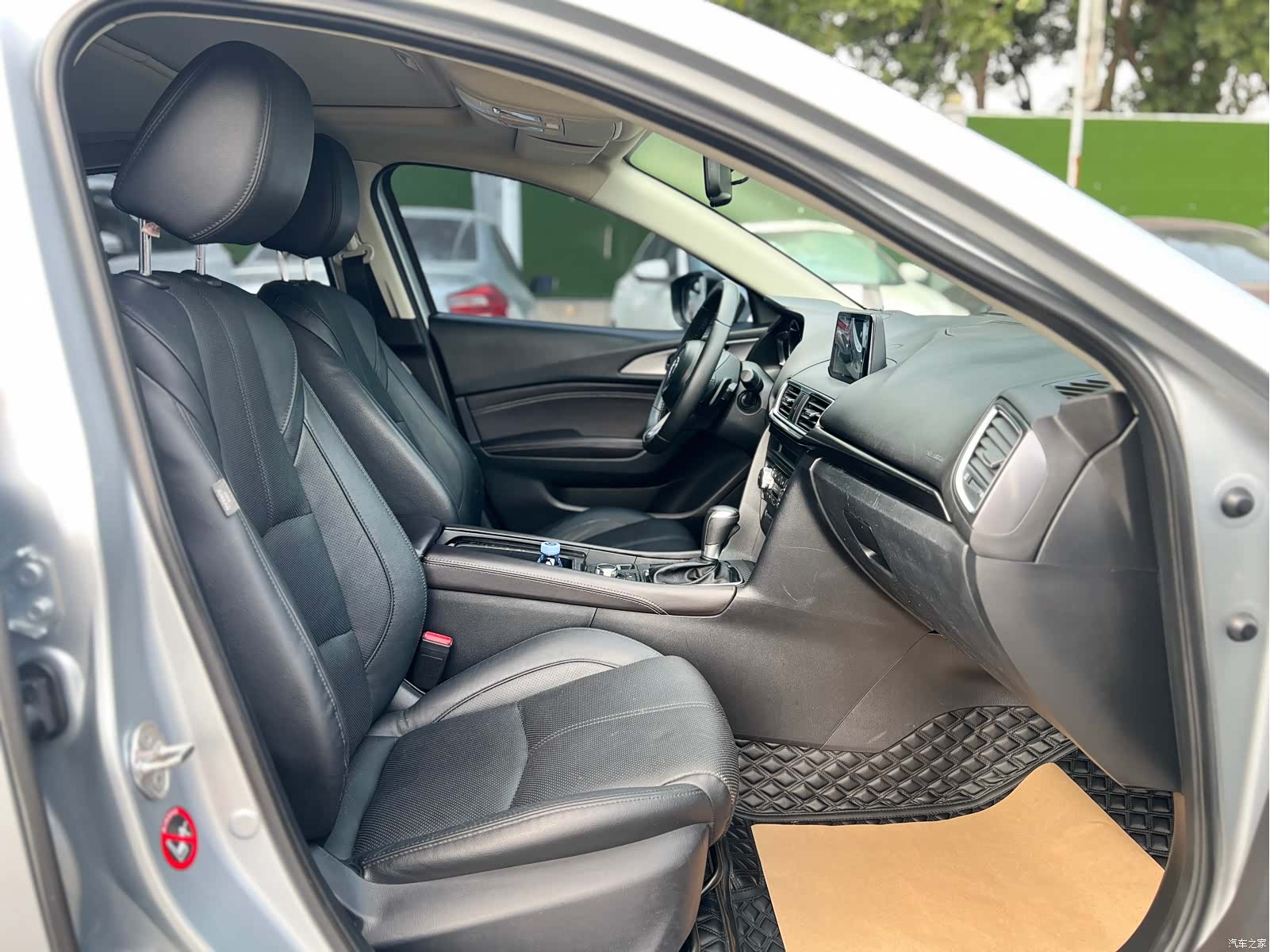 Mazda Mazda3, 2018 10