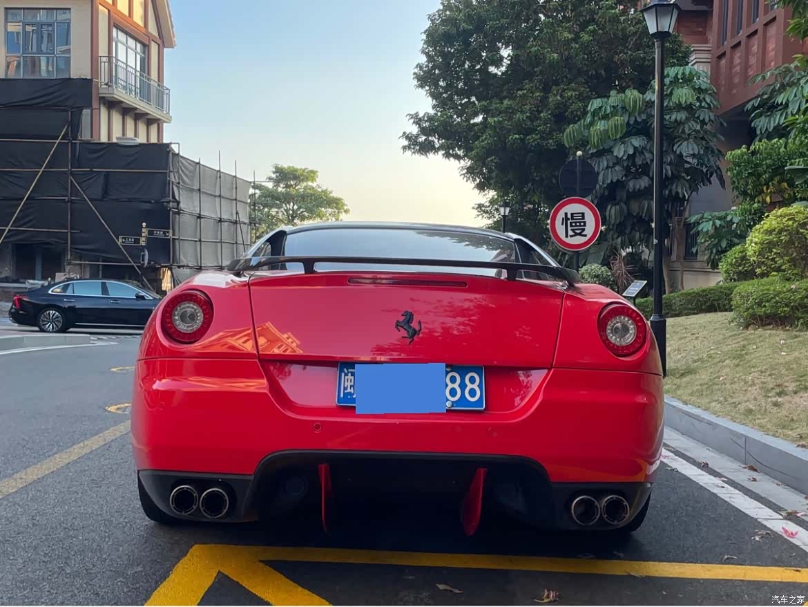 Ferrari 599, 2010 4