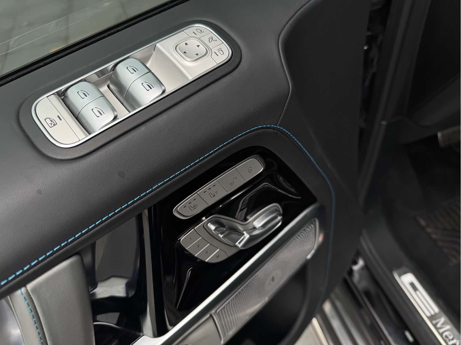 Mercedes-Benz G-Class, 2024 7