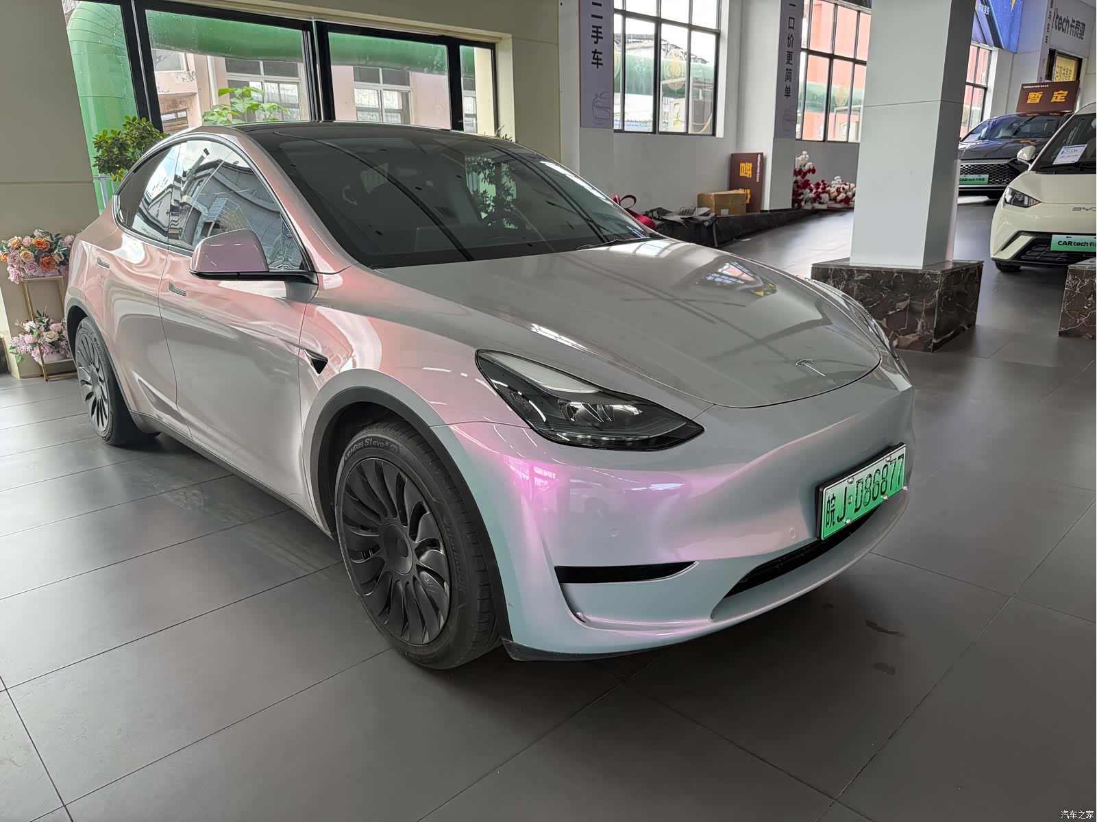 Tesla Model Y, 2022 3