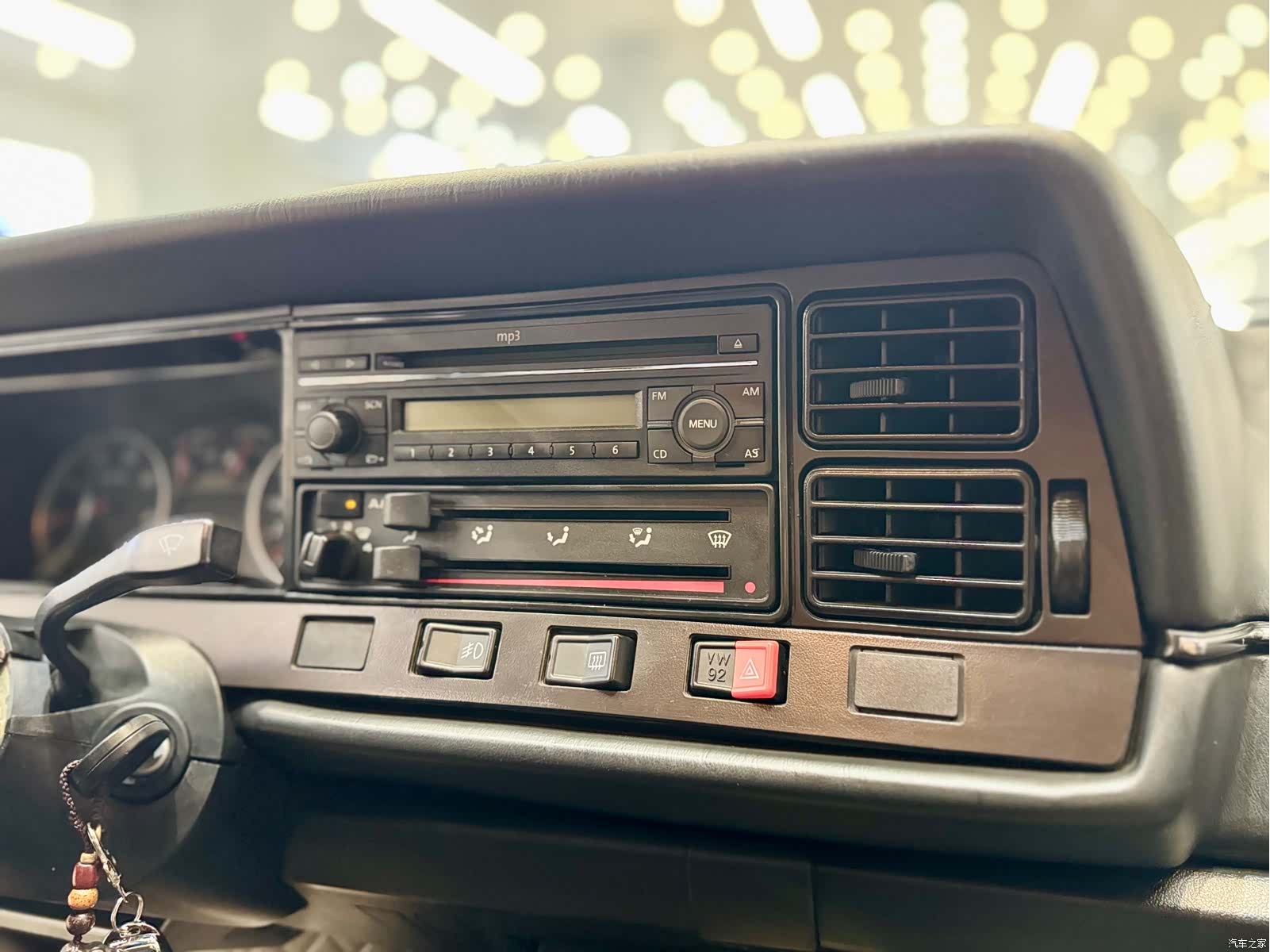 Volkswagen Santana, 2012 16