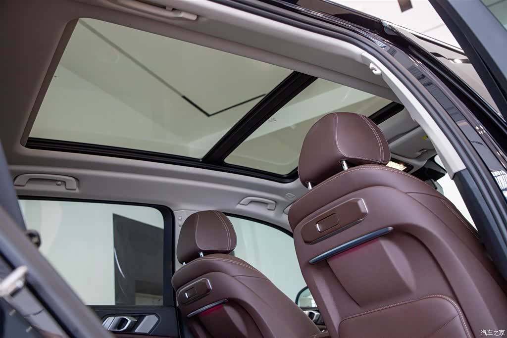 BMW X5, 2025 16