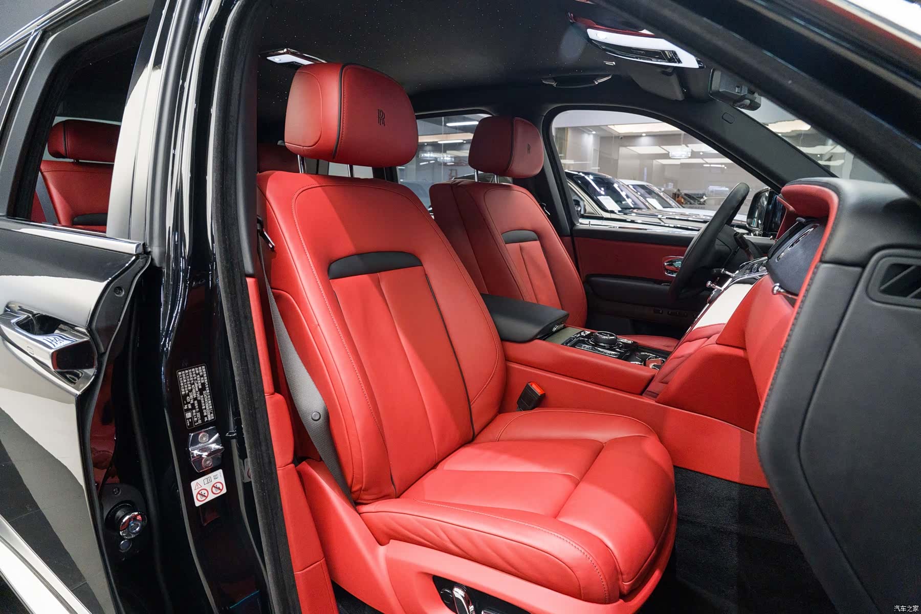 Rolls-Royce Cullinan, 2021 7