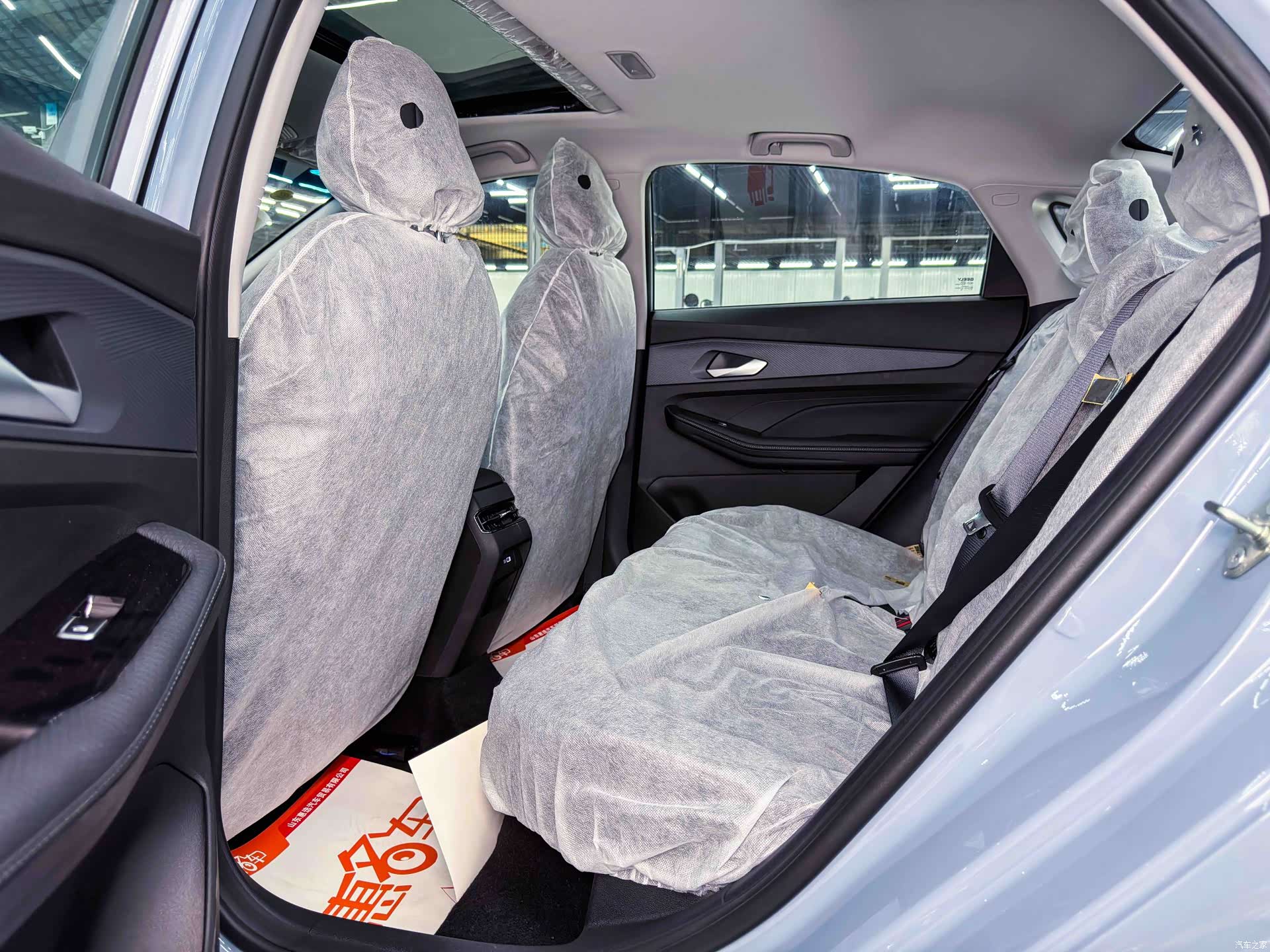Geely Binray, 2026 14