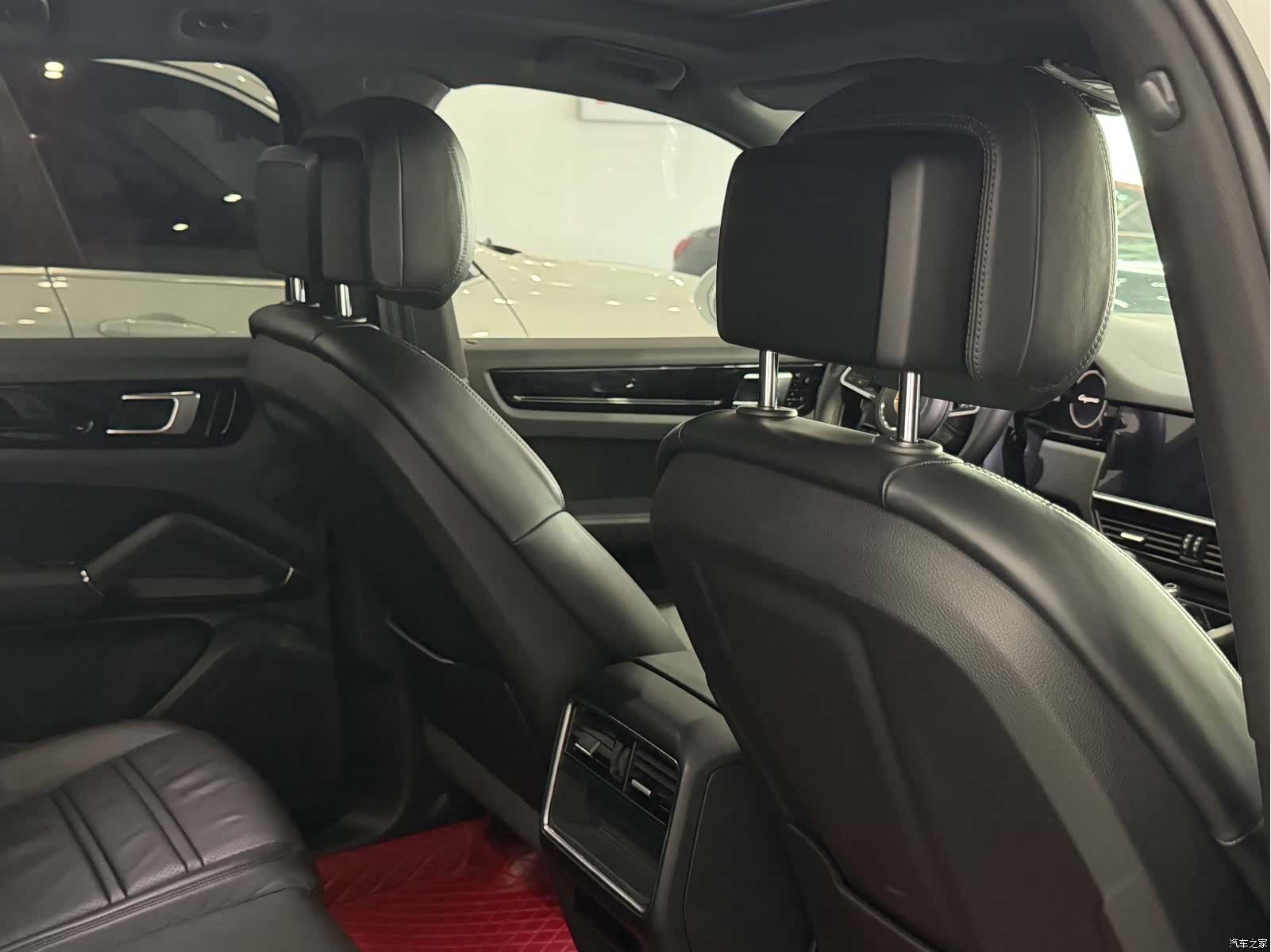 Porsche Cayenne, 2018 11