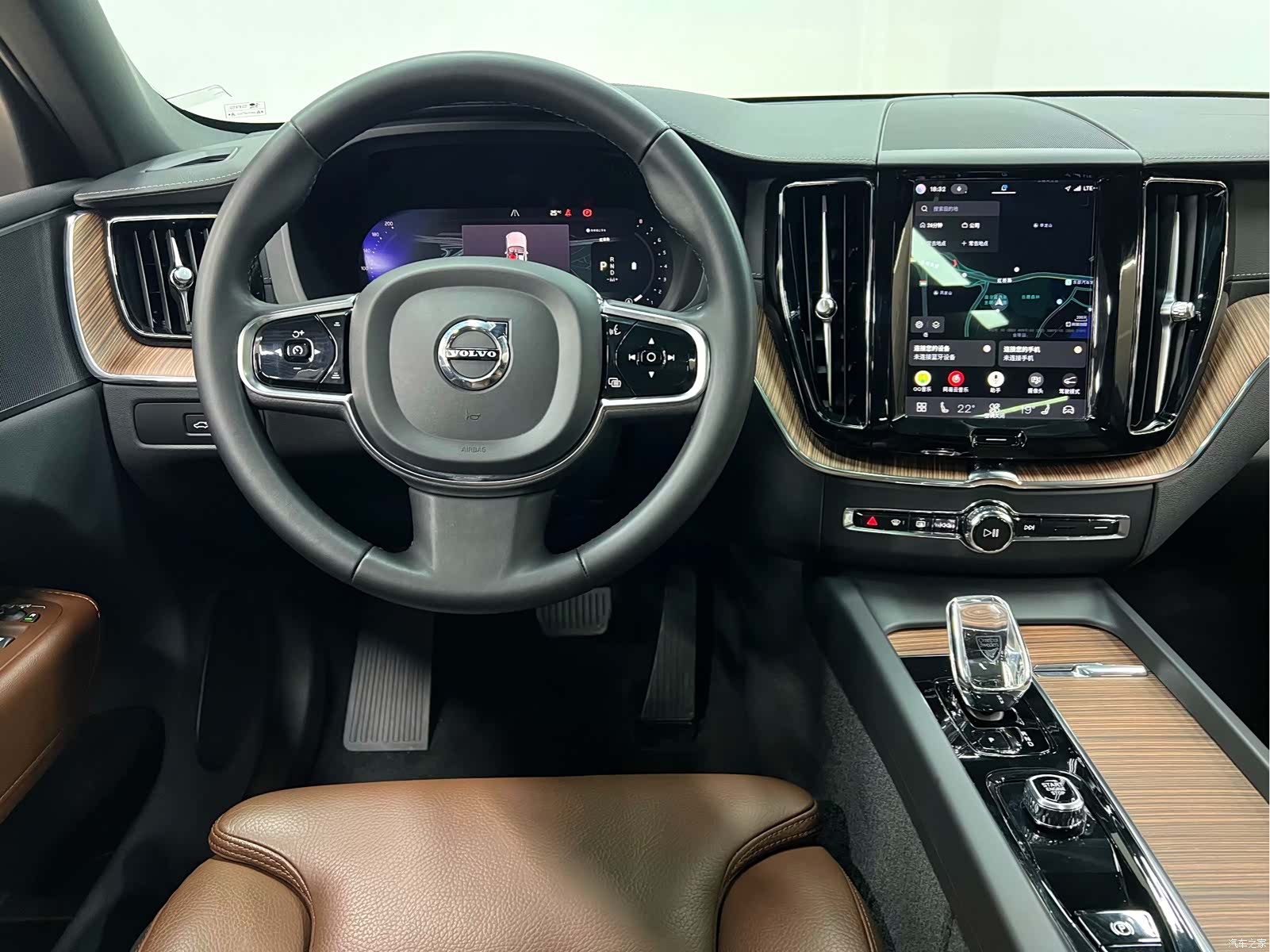 Volvo XC60, 2022 4