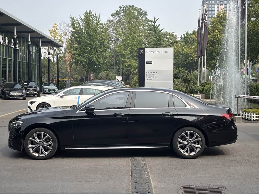 Mercedes-Benz E-Class 2022, фото 2