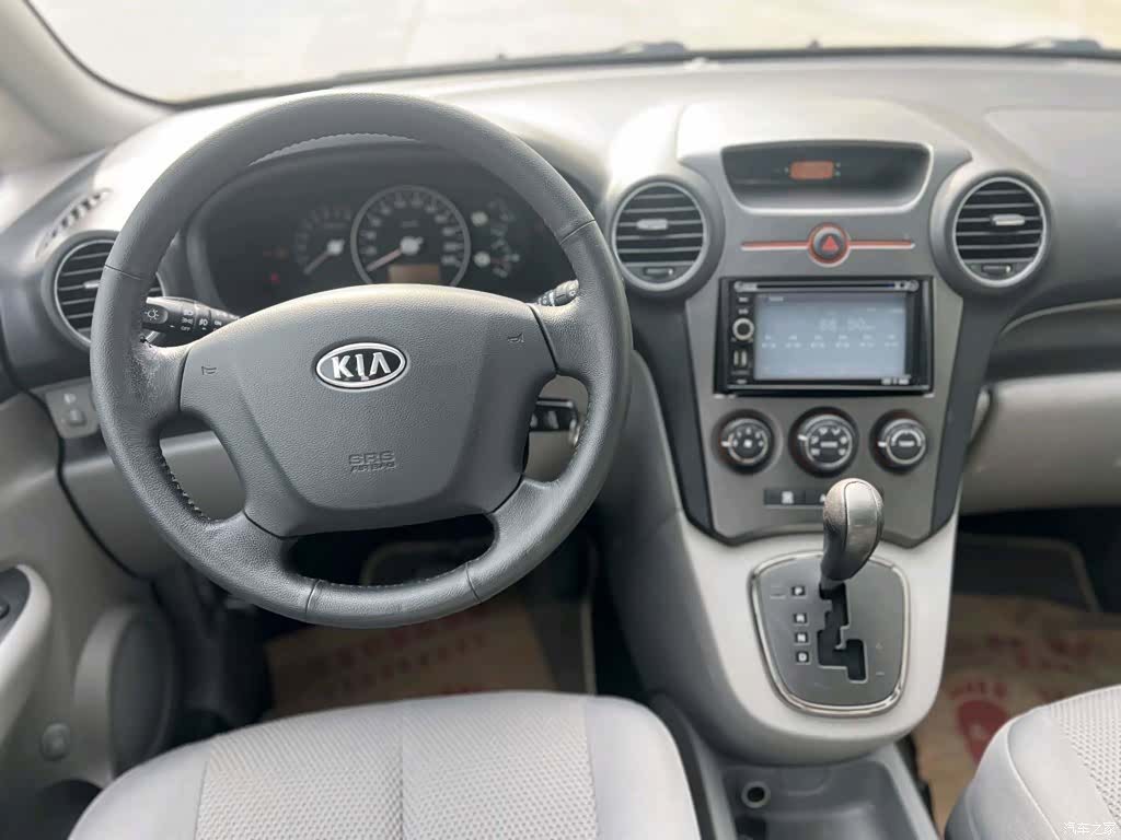 Kia 7, 2011 6