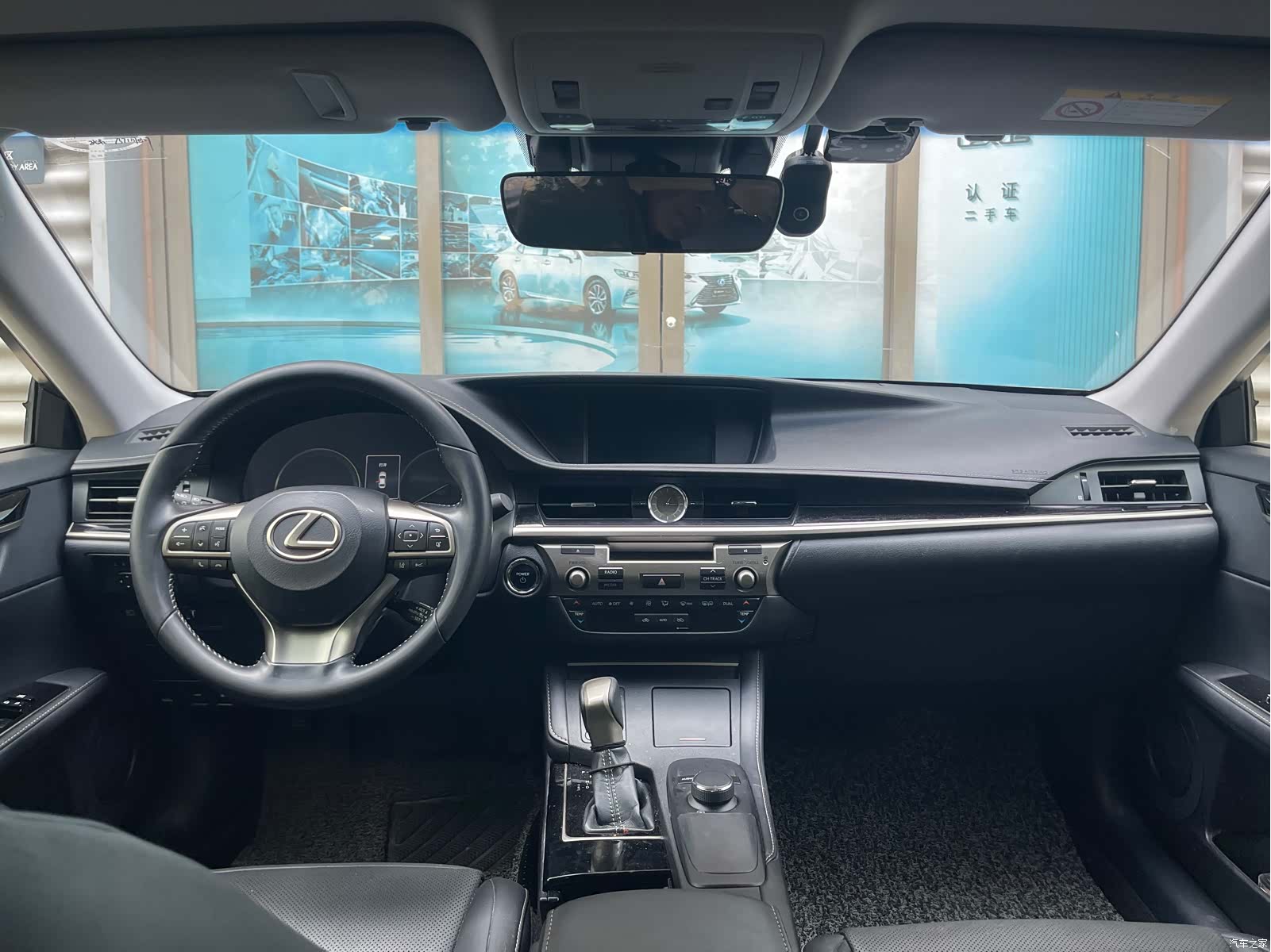 Lexus ES, 2017 23