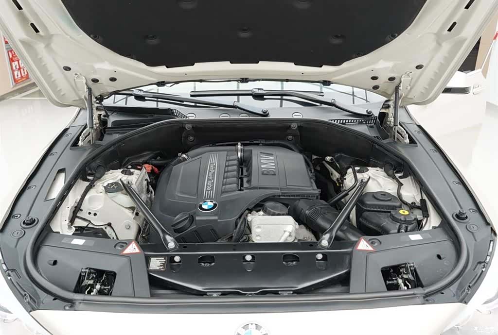 BMW 5 Series, 2015 32
