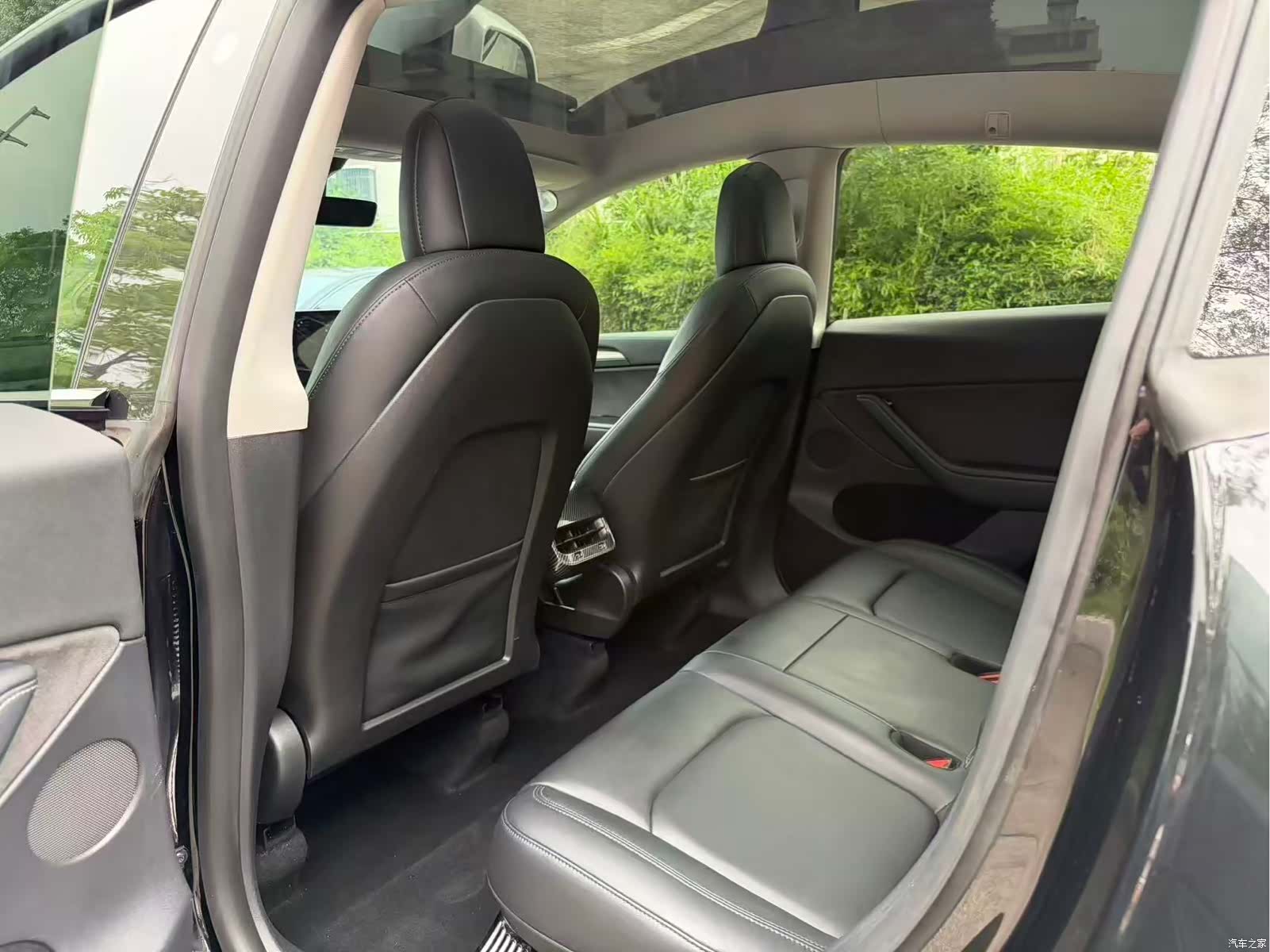 Tesla Model Y, 2022 6