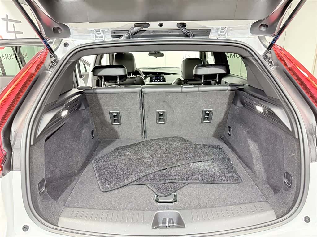 Cadillac XT4, 2021 13