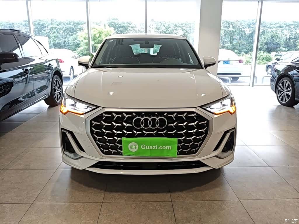 Audi Q3, 2024 3