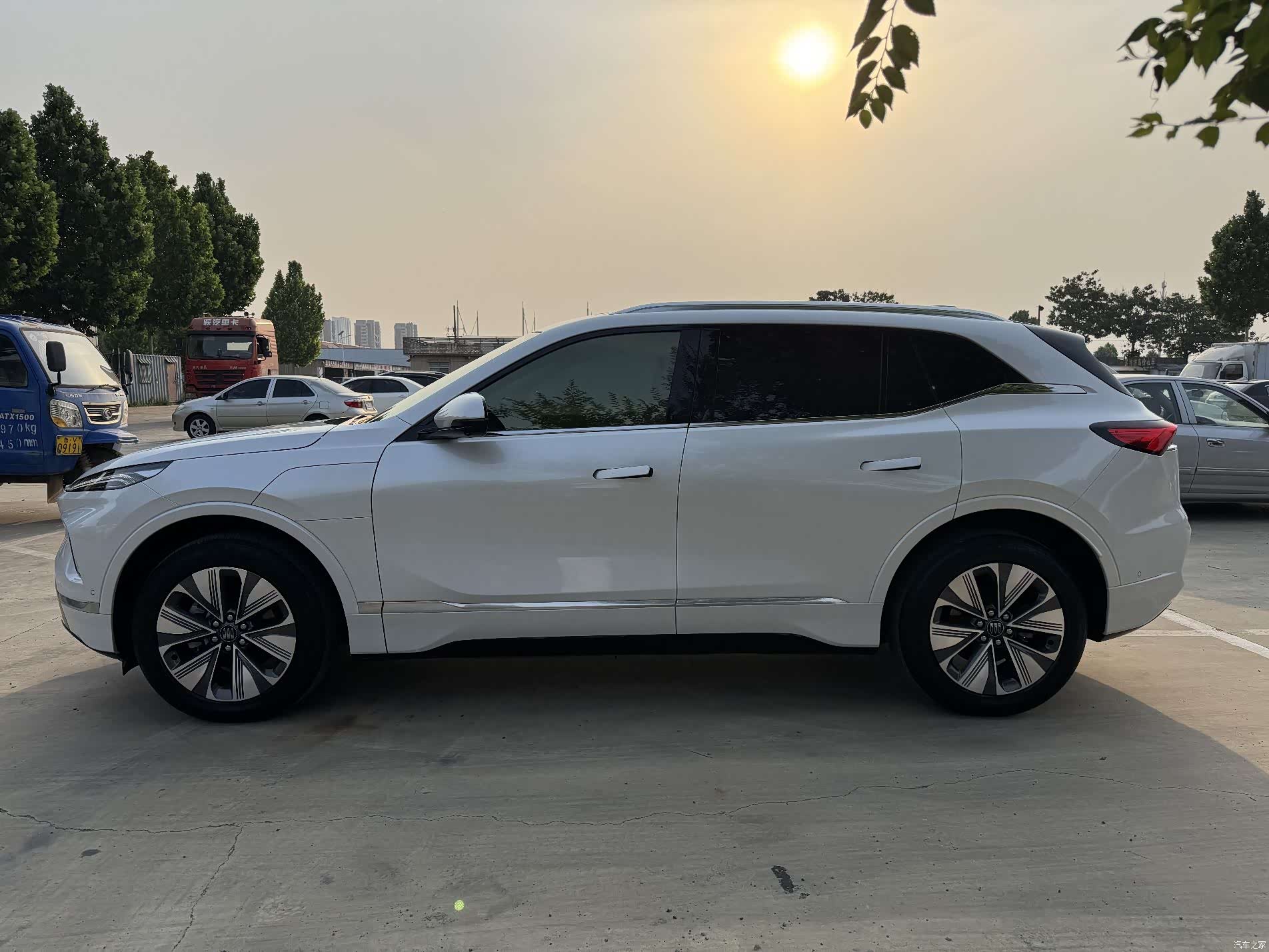 Buick E5, 2025 4