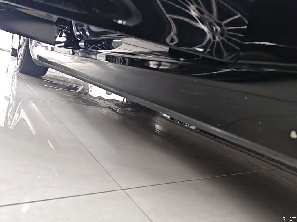 Tesla Model 3, 2025 19