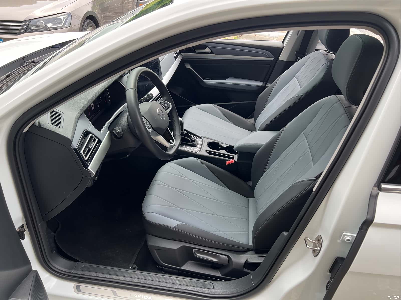 Volkswagen Lavida, 2023 4