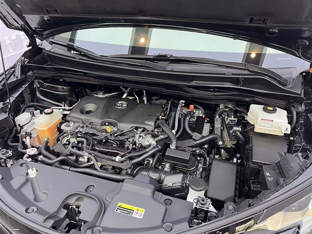 Toyota Granvia, 2023 11