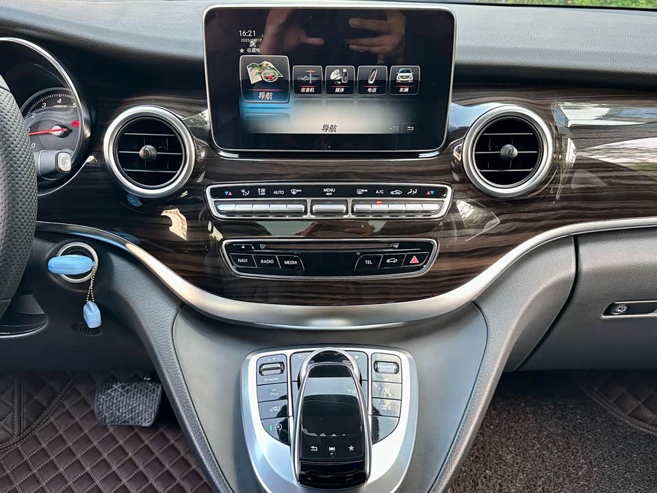 Mercedes-Benz V-class Mercedes-Benz V-class