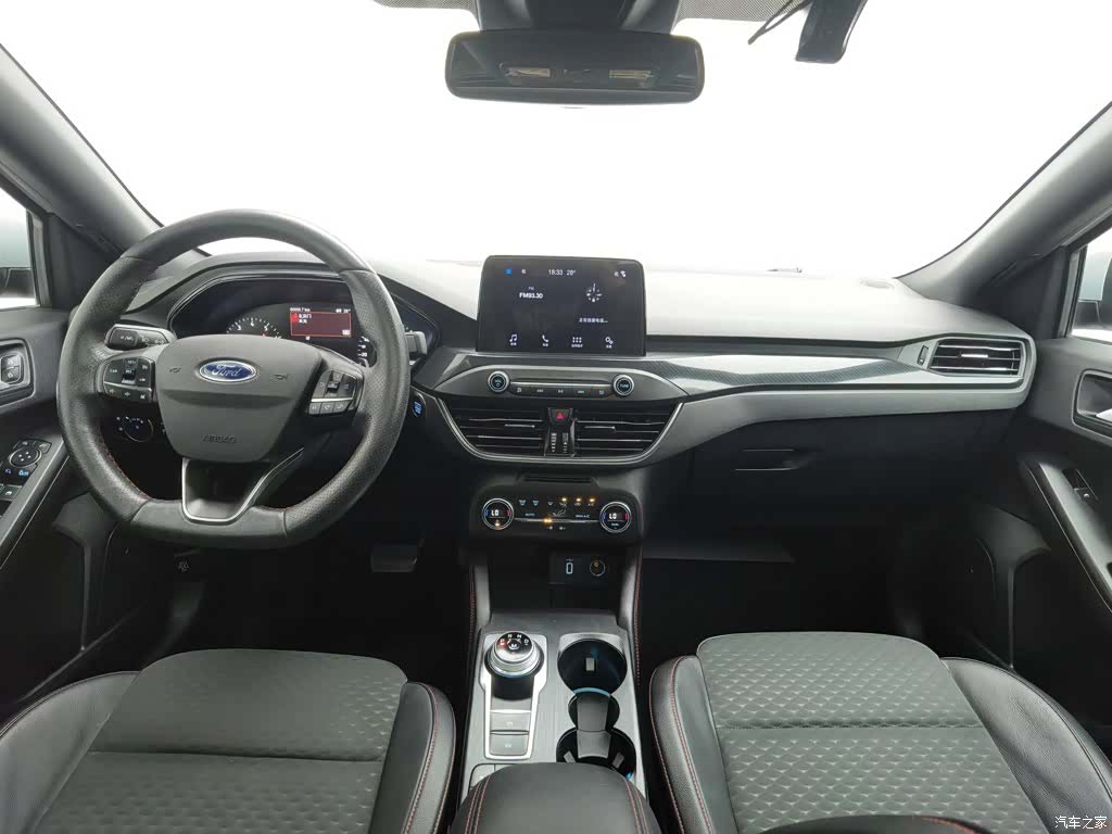 Ford Focus, 2019 все фото