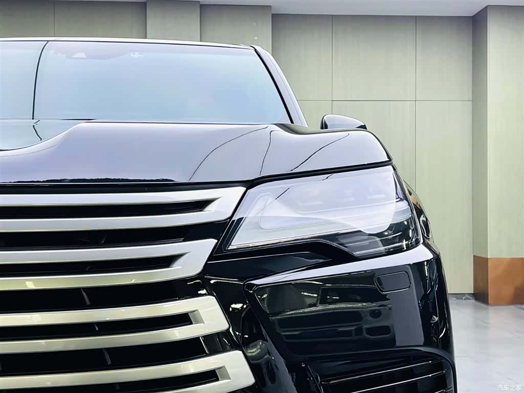 Lexus LX, 2024 7
