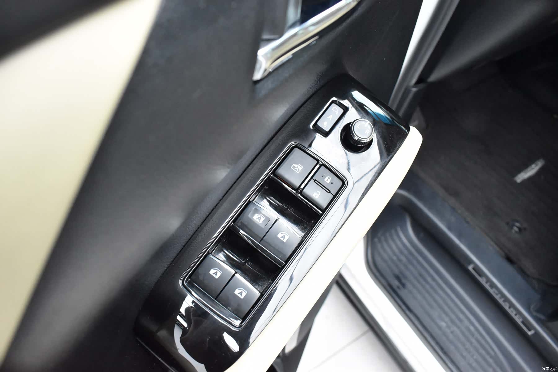Toyota Alphard, 2017 14