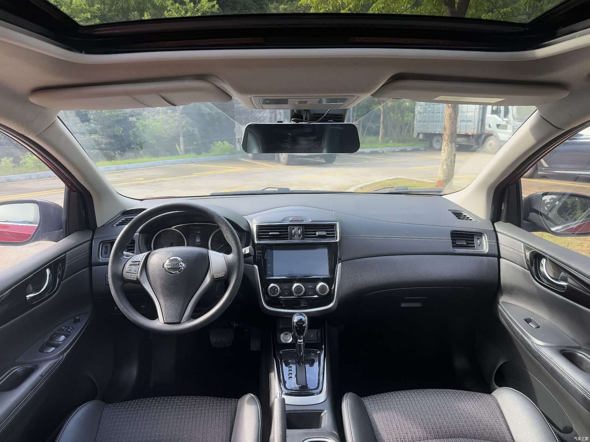 Nissan Tiida, 2019 9