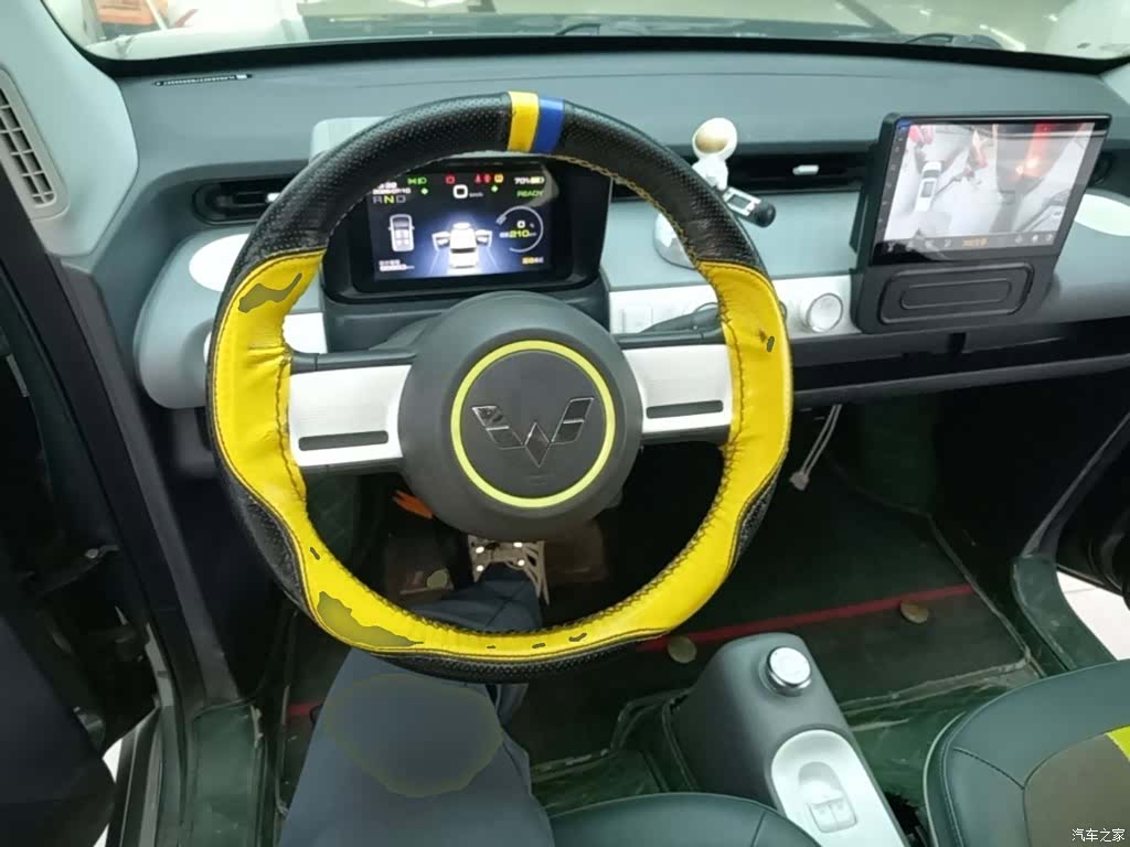 Wuling MINIEV, 2022 11