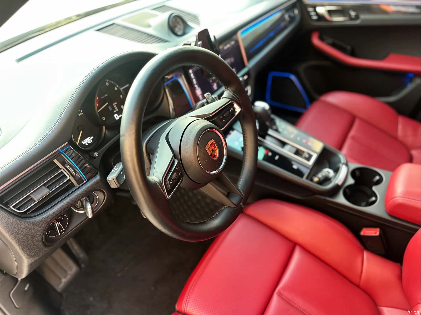 Porsche Macan, 2023 8