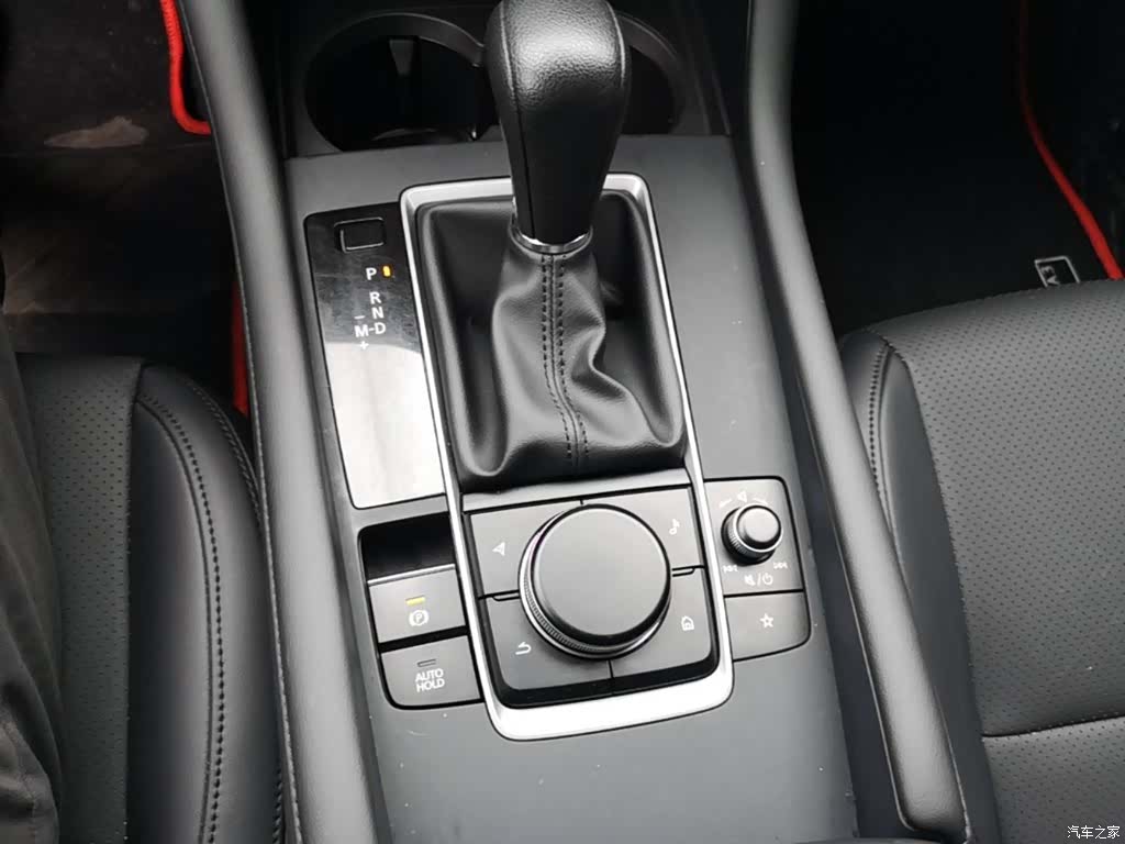 Mazda Mazda3, 2020 14