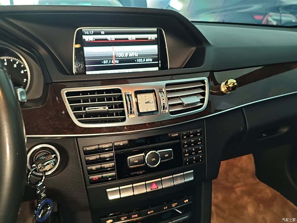 Mercedes-Benz E-Class, 2015 13