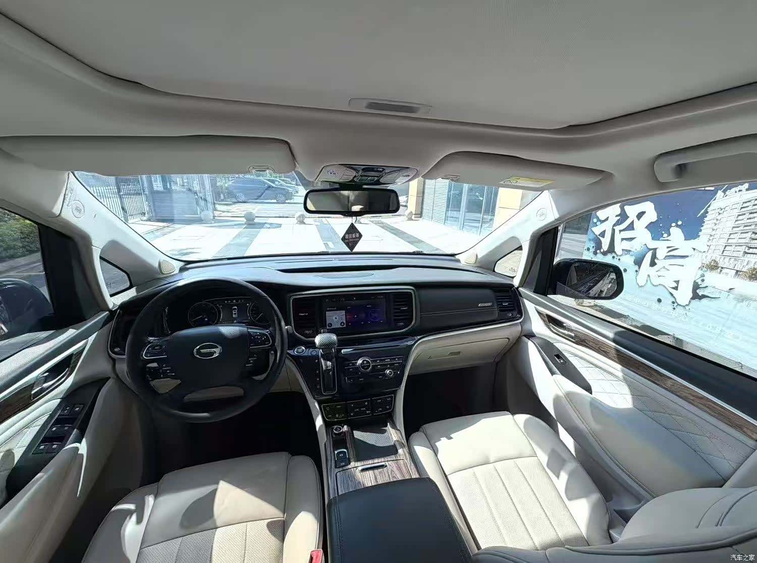 Trumpchi M8, 2018 12