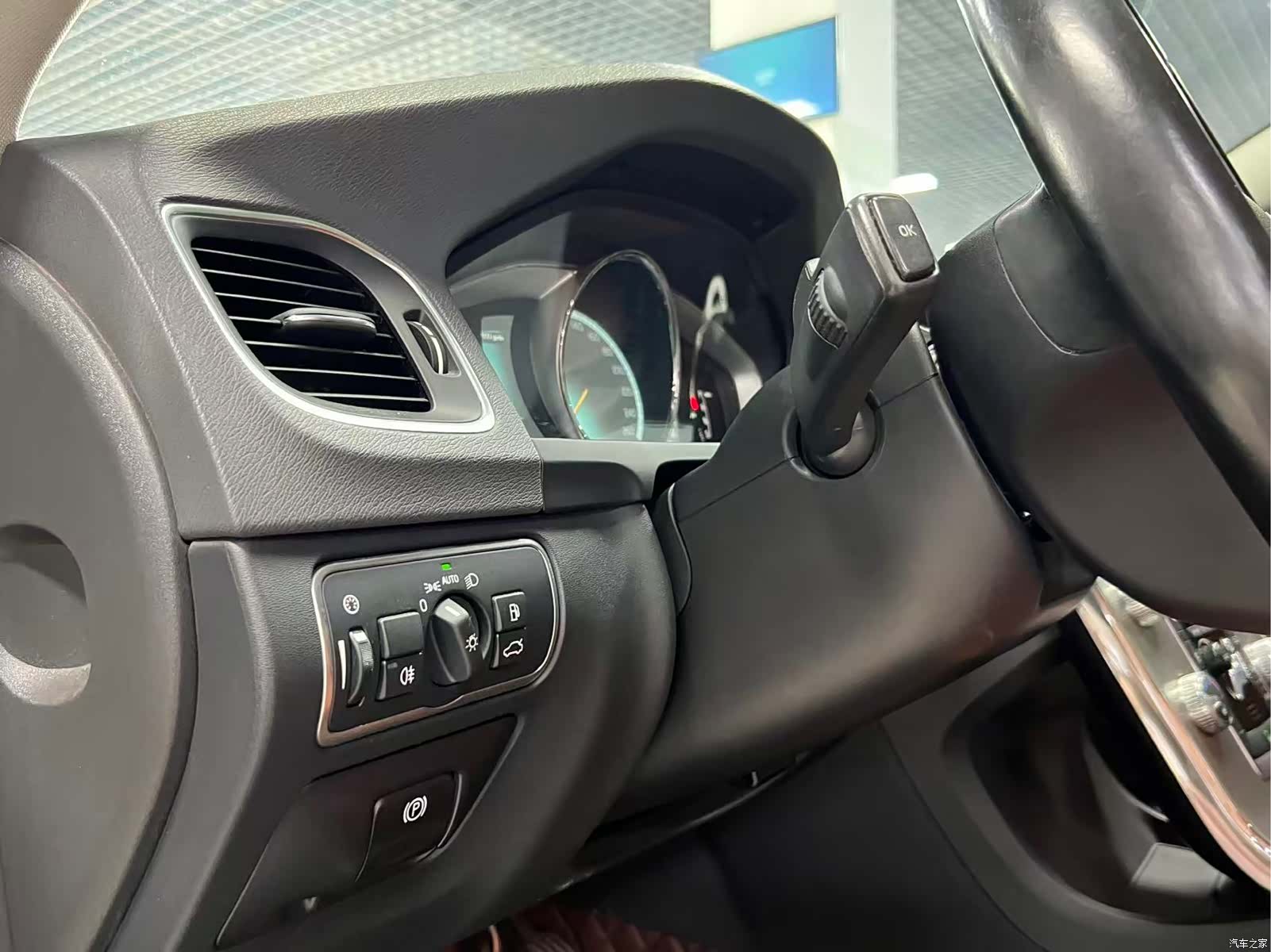 Volvo S60, 2015 12