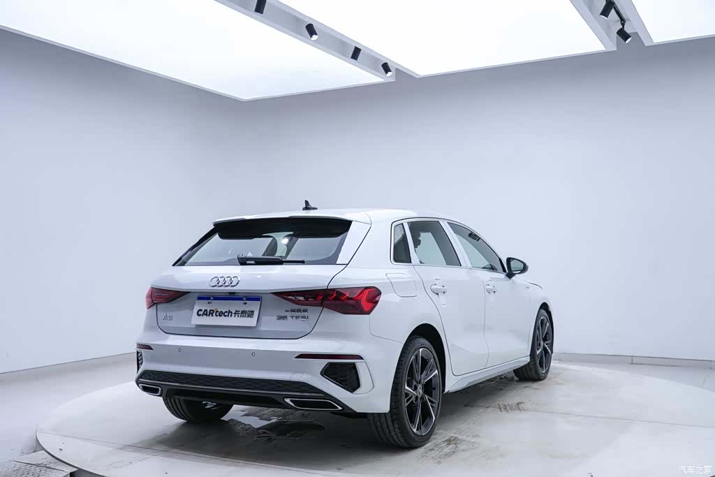 Audi A3, 2023 все фото