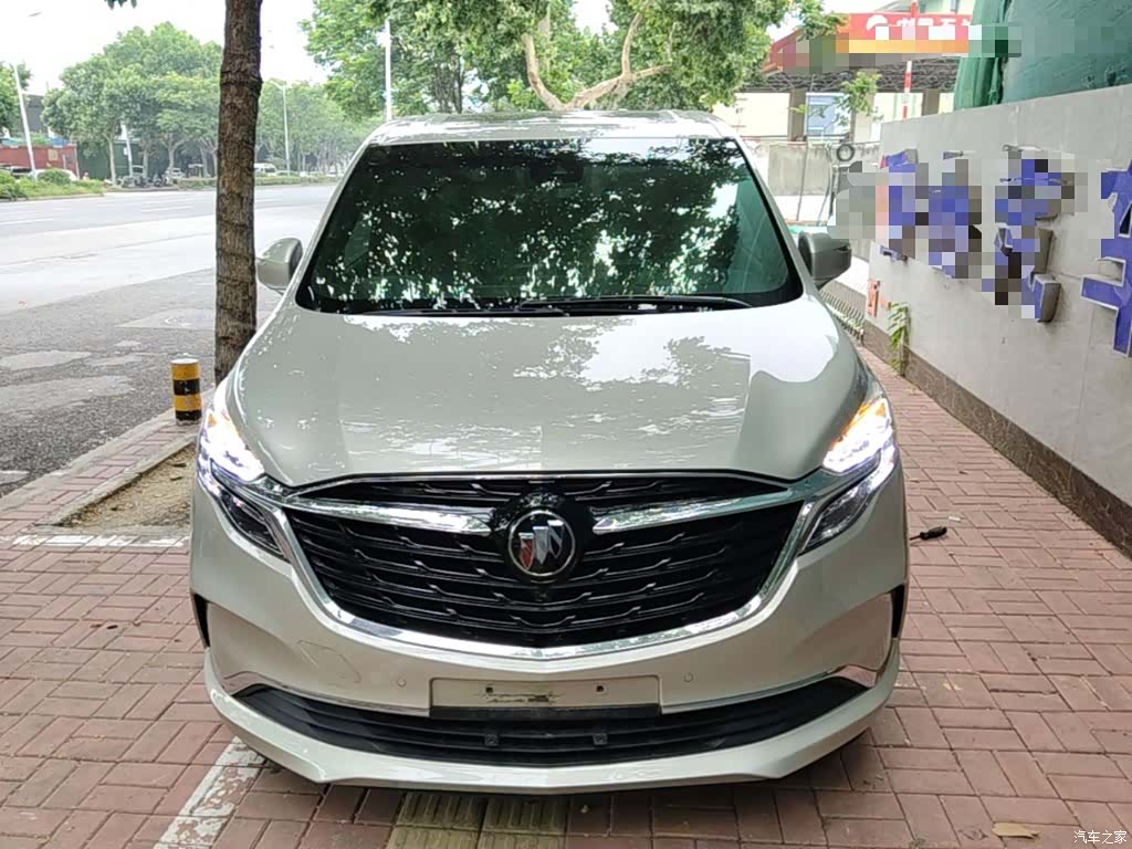 Buick GL8, 2021 3